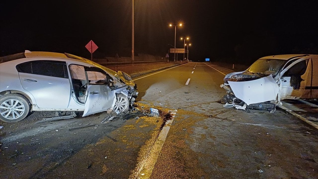 Bolu'daki Trafik Kazasında 1 Ölü, 1 Yaralı