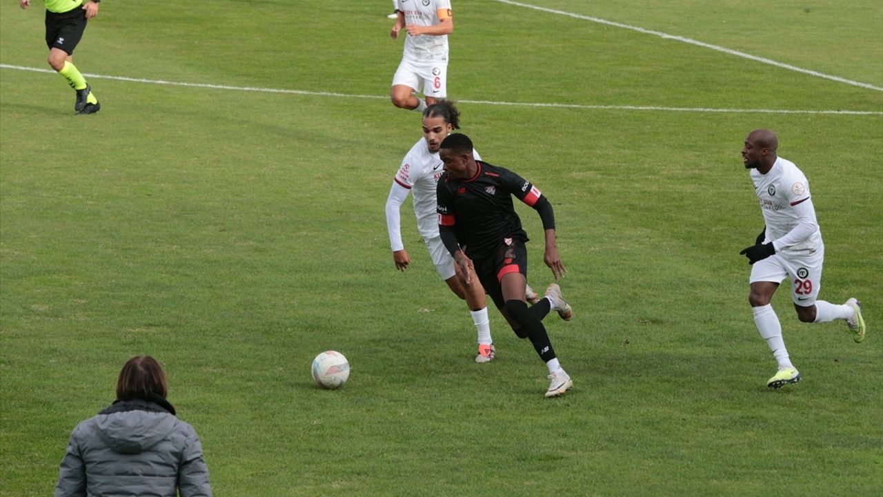 Boluspor, Ahlatcı Çorum FK'yi 2-0 Yenerek 3 Puan Kazandı