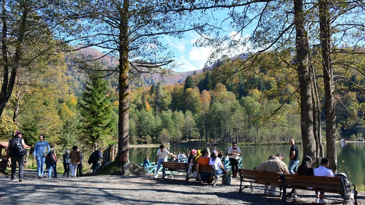 Borçka Karagöl Tabiat Parkı, 600 Bin Turiste Ev Sahipliği Yaptı