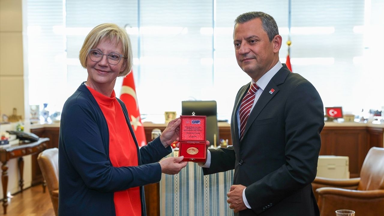 CHP Genel Başkanı Özel, Almanya'nın Ankara Büyükelçisiyle Görüştü