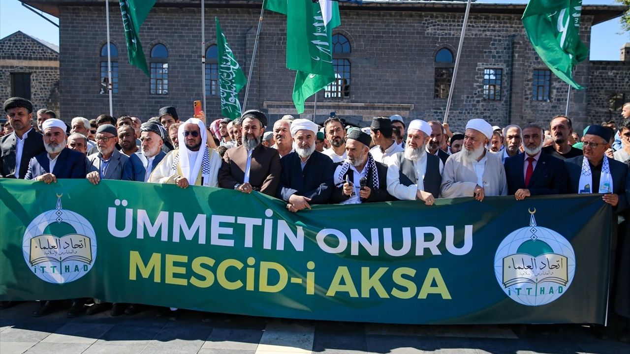 Diyarbakır'da Gazze Saldırıları Protestosu