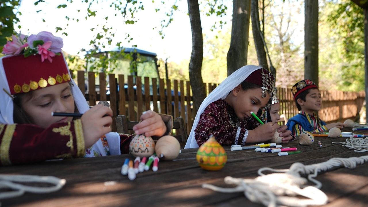 Düzce'de Çocuklar Kültürel Değerleri Eğlenerek Ediniyor