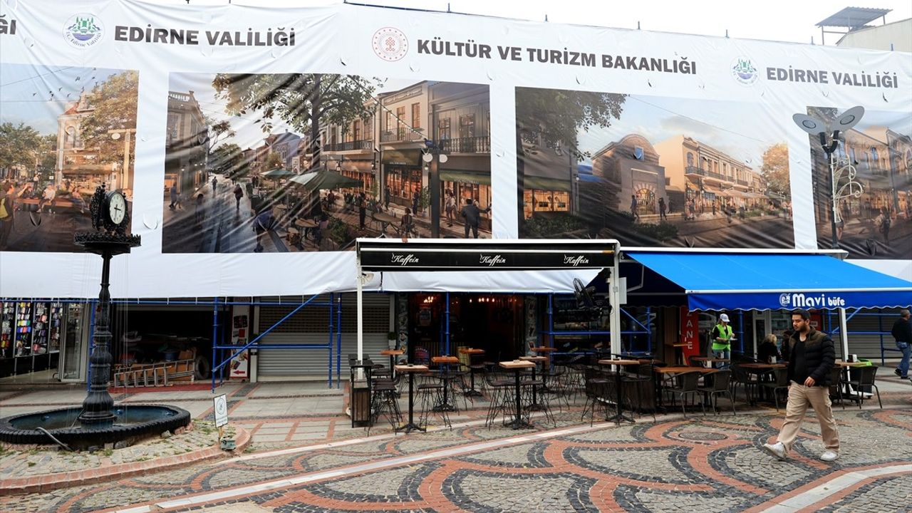 Edirne Saraçlar Caddesi'nde Sokak Sağlıklaştırma Çalışmaları Devam Ediyor