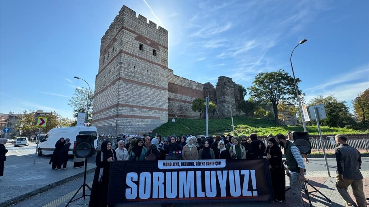 Edirnekapı'da Kadına Yönelik Şiddet Protestosu