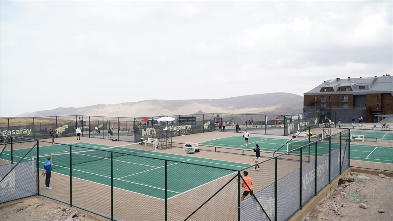 Erciyes’te ITF Uluslararası Tenis Turnuvası Coşkusu