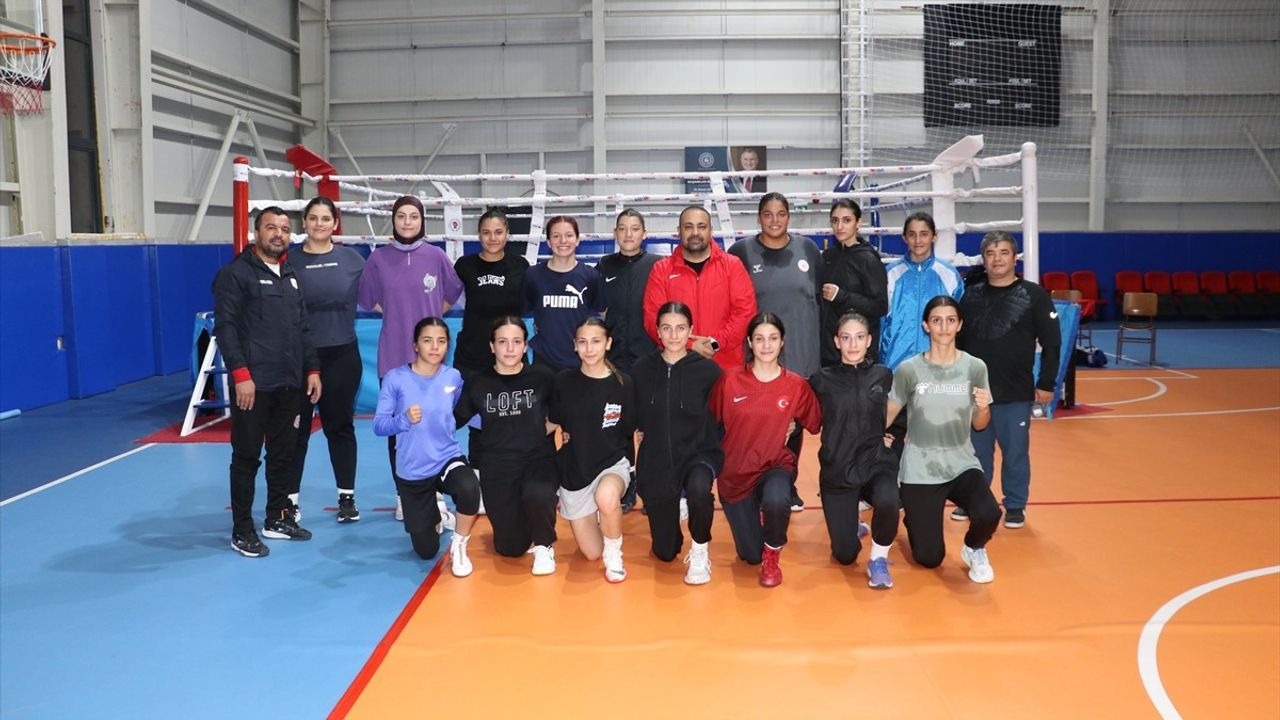 Genç Kadın Boks Milli Takımı Dünya Şampiyonası için Kastamonu'da Kamp Yapıyor