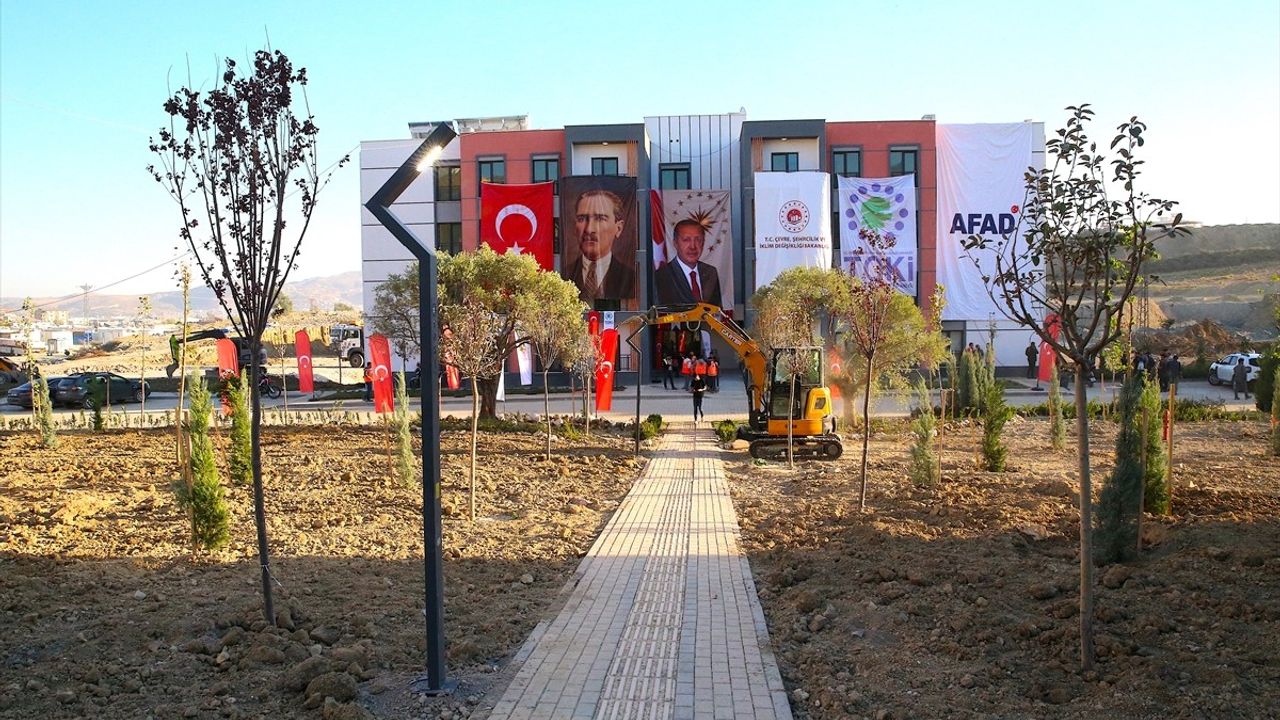 Hatay Dikmece'deki Deprem Konutlarının İnşaatı Hızla İlerliyor