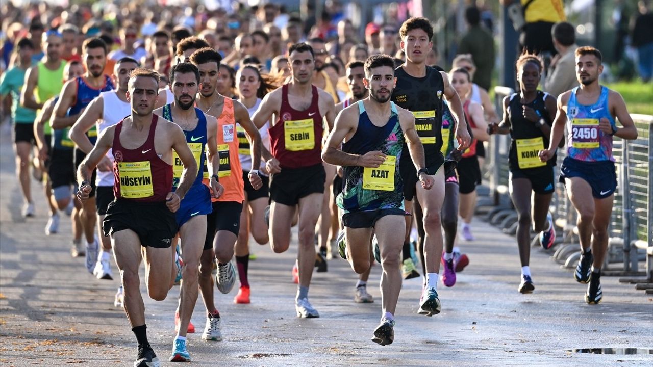 Hüseyin Can ve Daisy Jeptoo Kimeli 2. Runkara Yarı Maratonu'nda Şampiyonluk İlan Etti