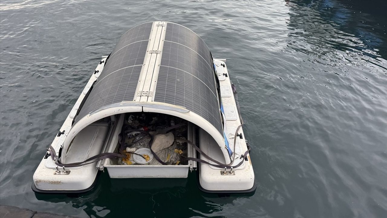 İstanbul'da Deniz Temizliği Yapıldı