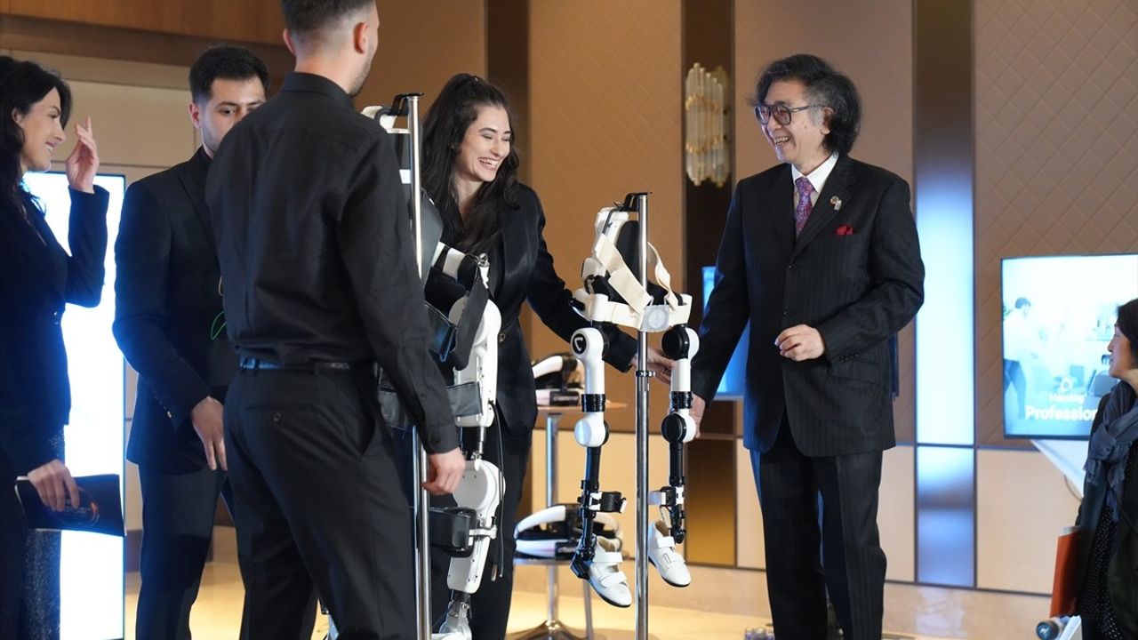 Japonya'nın Giyilebilir Robot Teknolojisi Türkiye'de Tanıtıldı