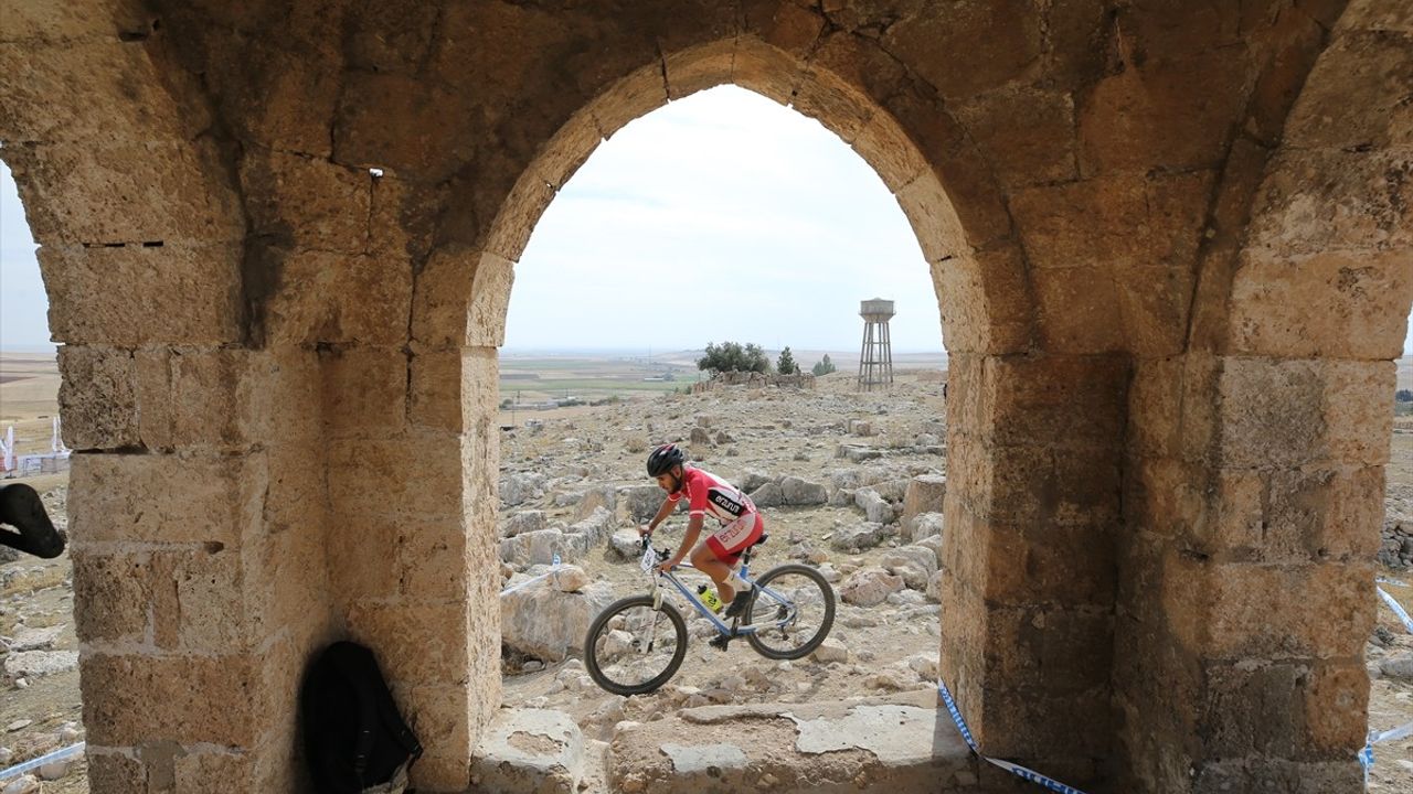 Mardin'de Uluslararası Dağ Bisikleti Yarışları Coşkusu