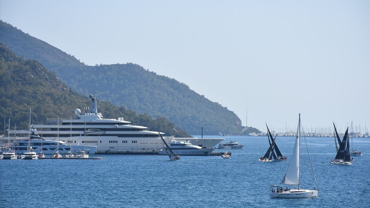 Marmaris'te Uluslararası Yat Yarışları Devam Ediyor