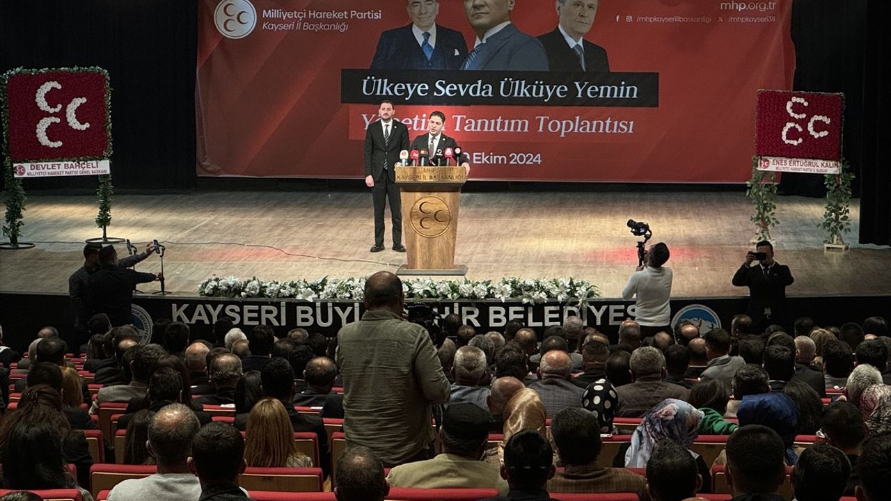 MHP Genel Başkan Yardımcısı İsmail Özdemir, Kayseri'de Orta Doğu Sorunlarını Değerlendirdi