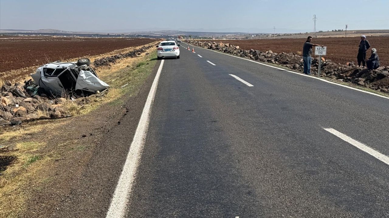 Şanlıurfa'da Devrilen Otomobilde 5 Yaralı