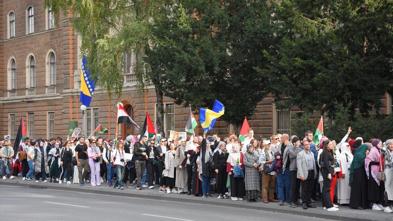 Saraybosna'da Gazze Saldırılarına Karşı Protesto Düzenlendi