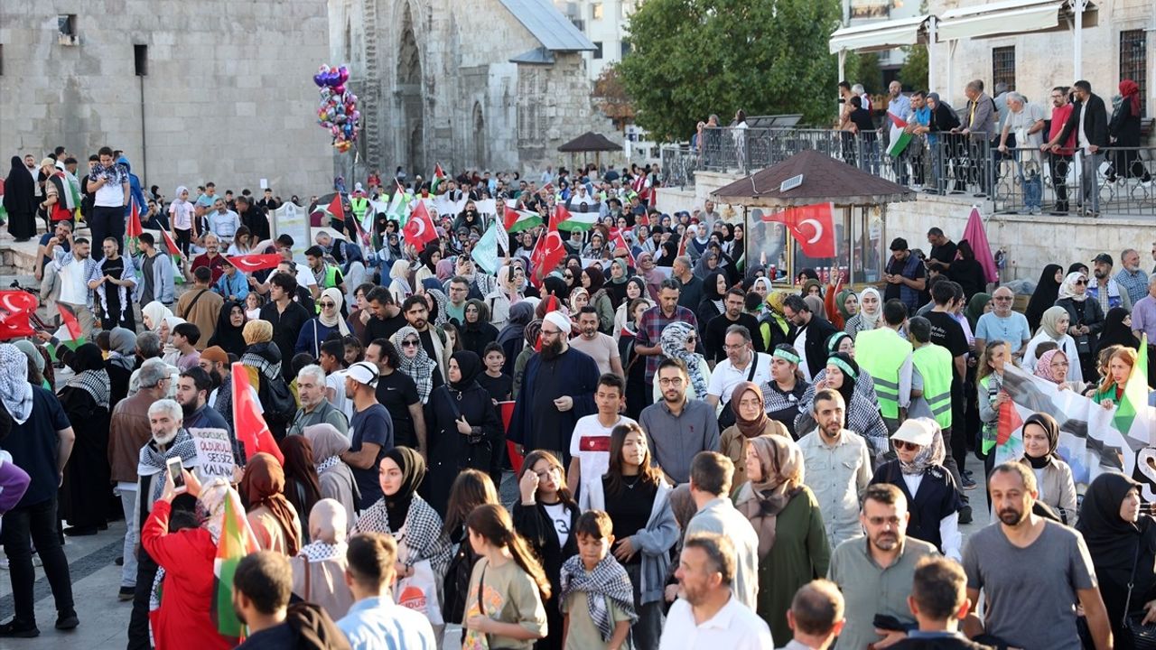 Sivas'ta Filistin İçin Protesto Düzenlendi