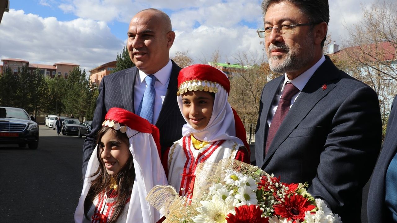 Tarım ve Orman Bakanı İbrahim Yumaklı, Ağrı'da Bir Dizi Ziyaret Gerçekleştirdi