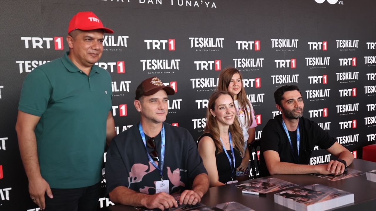 Teşkilat Oyuncuları TEKNOFEST Adana'da Hayranlarıyla Buluştu