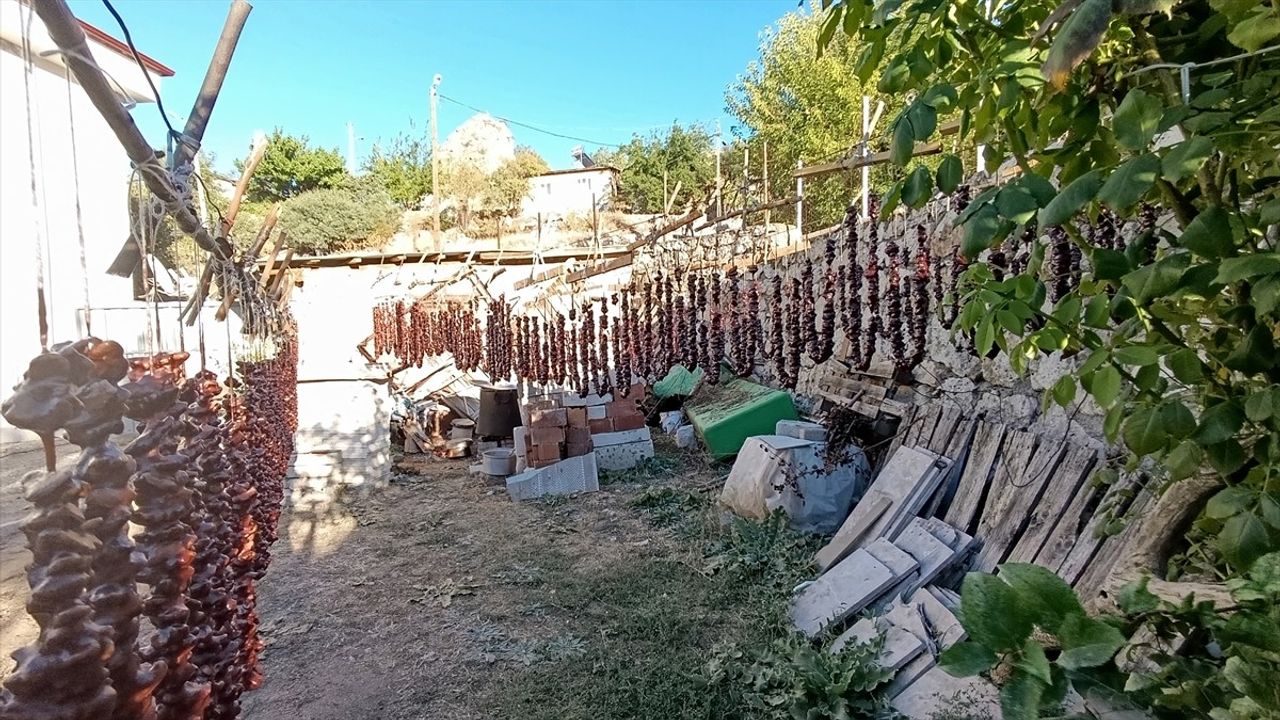 Tunceli'de Geleneksel Lezzet Orcik Üretimi Başladı