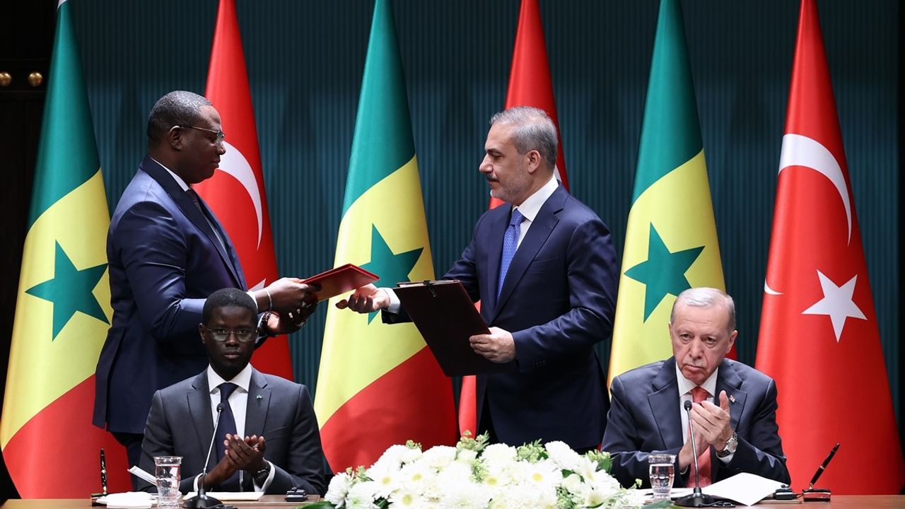 Türkiye ve Senegal Arasında Beş Anlaşma İmzalandı