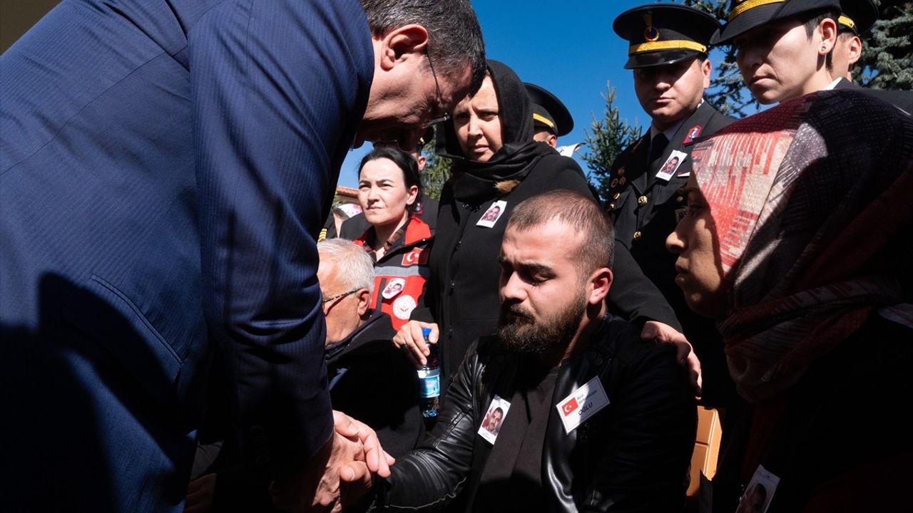 TUSAŞ Saldırısında Şehit Olan Murat Arslan'ın Cenazesi Dualarla Uğurlandı