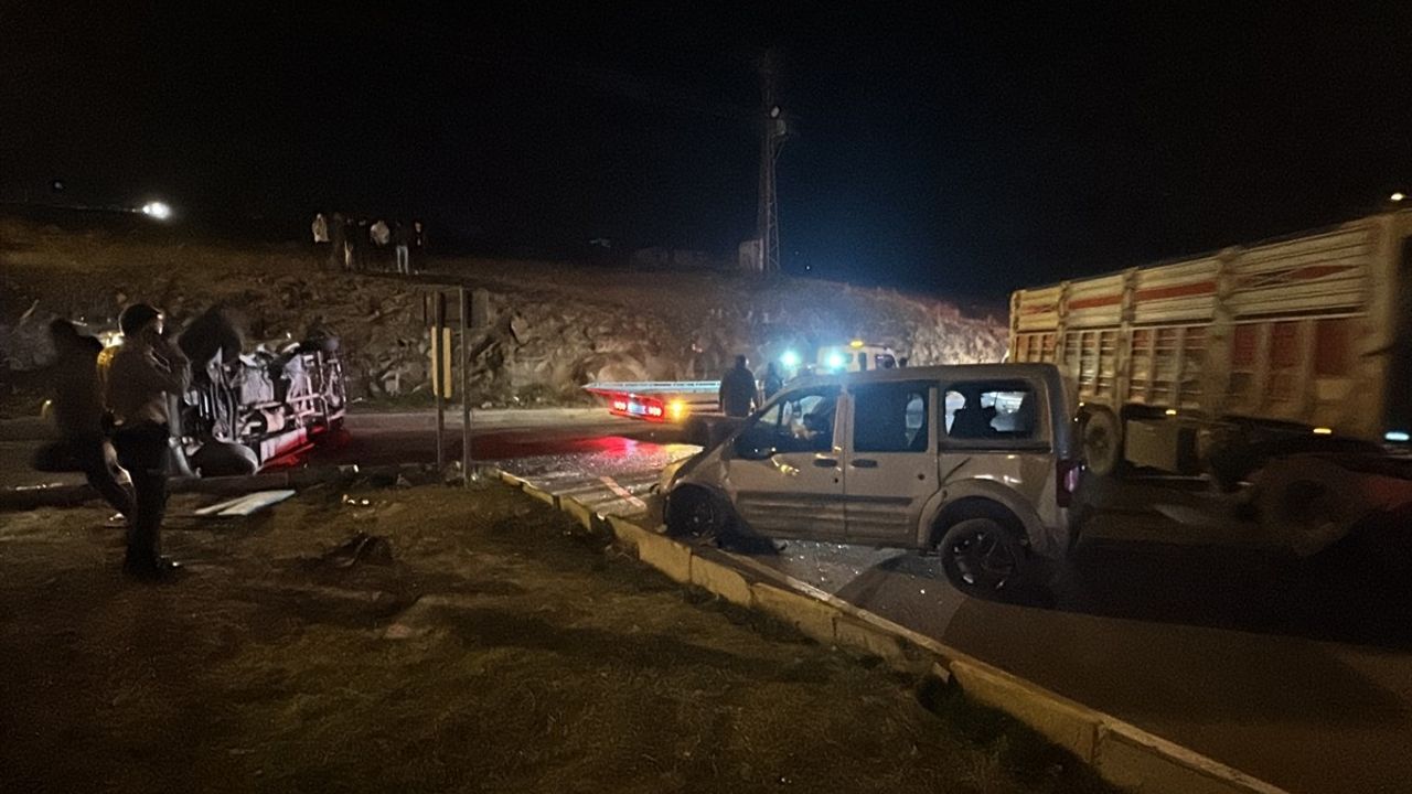 Van'da Trafik Kazası: 1 Ölü, 7 Yaralı