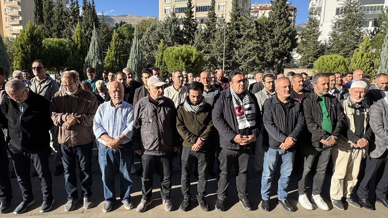 Yahya Sinvar İçin Kahramanmaraş'ta Gıyabi Cenaze Namazı Kılındı