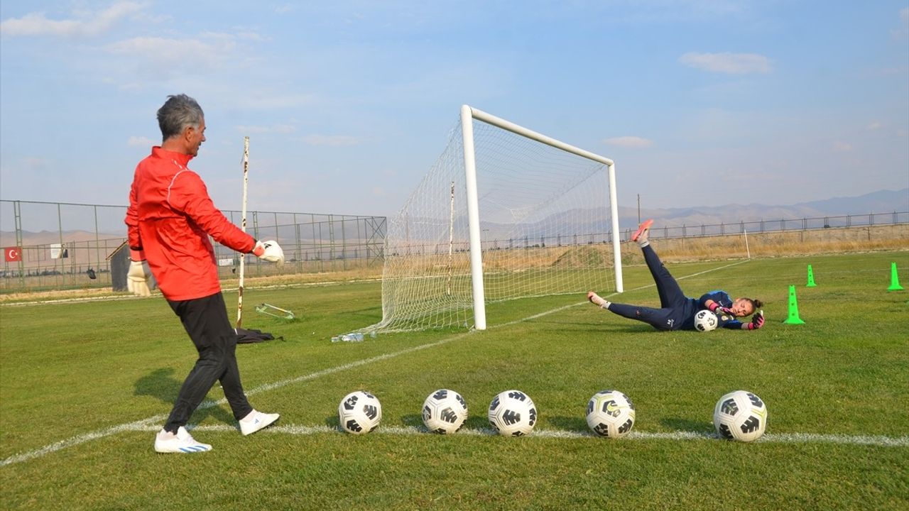 Yüksekovaspor Kadın Takımı, Galibiyetle Başlamak İstiyor