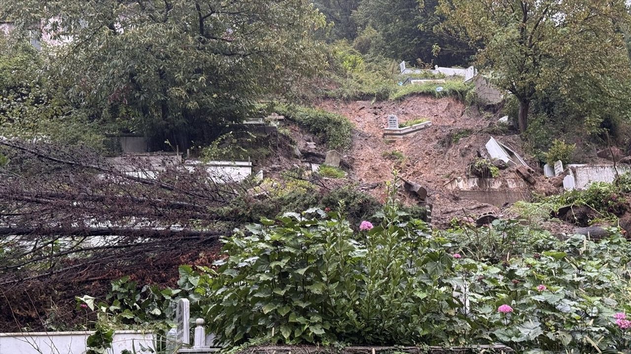 Zonguldak'ta Şiddetli Yağışlar Hayatı Olumsuz Etkiliyor