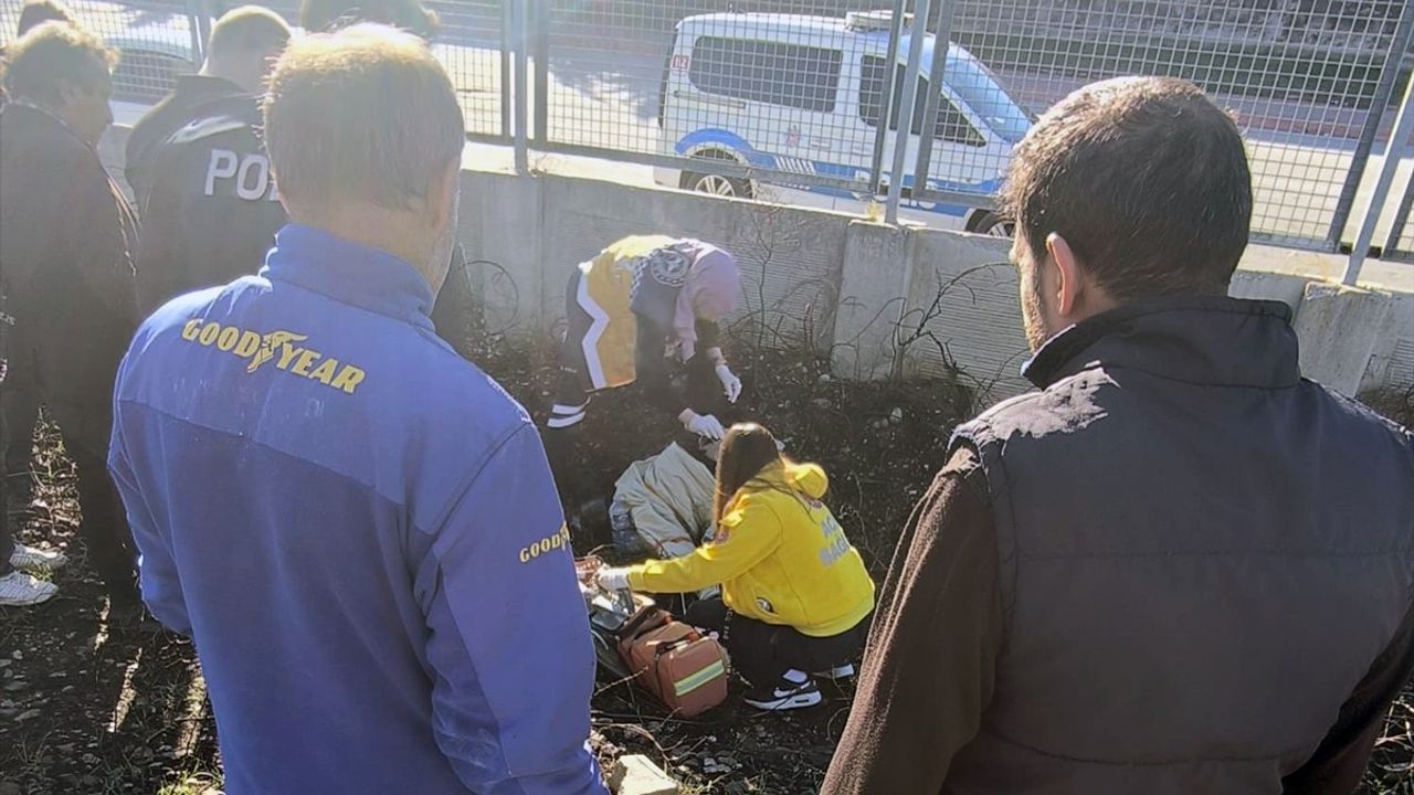 Adana'da Demir Yolu Kenarında Cansız Bedeni Bulunan Genç Adamın Ölümü Şok Yarattı