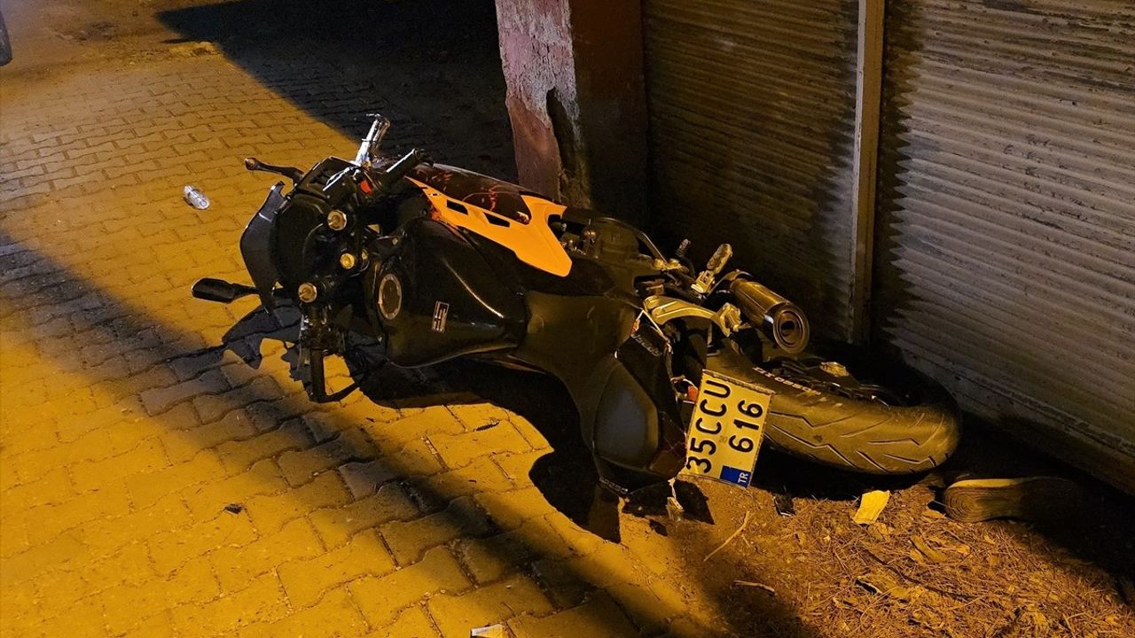 Adana'da Motosiklet Kazasında İki Yaralı