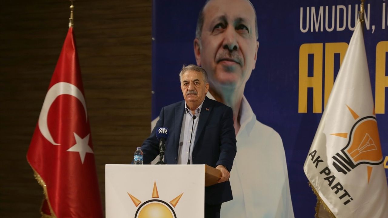 AK Parti Güneysu Kongresi'nde Hayati Yazıcı'nın Vurguları