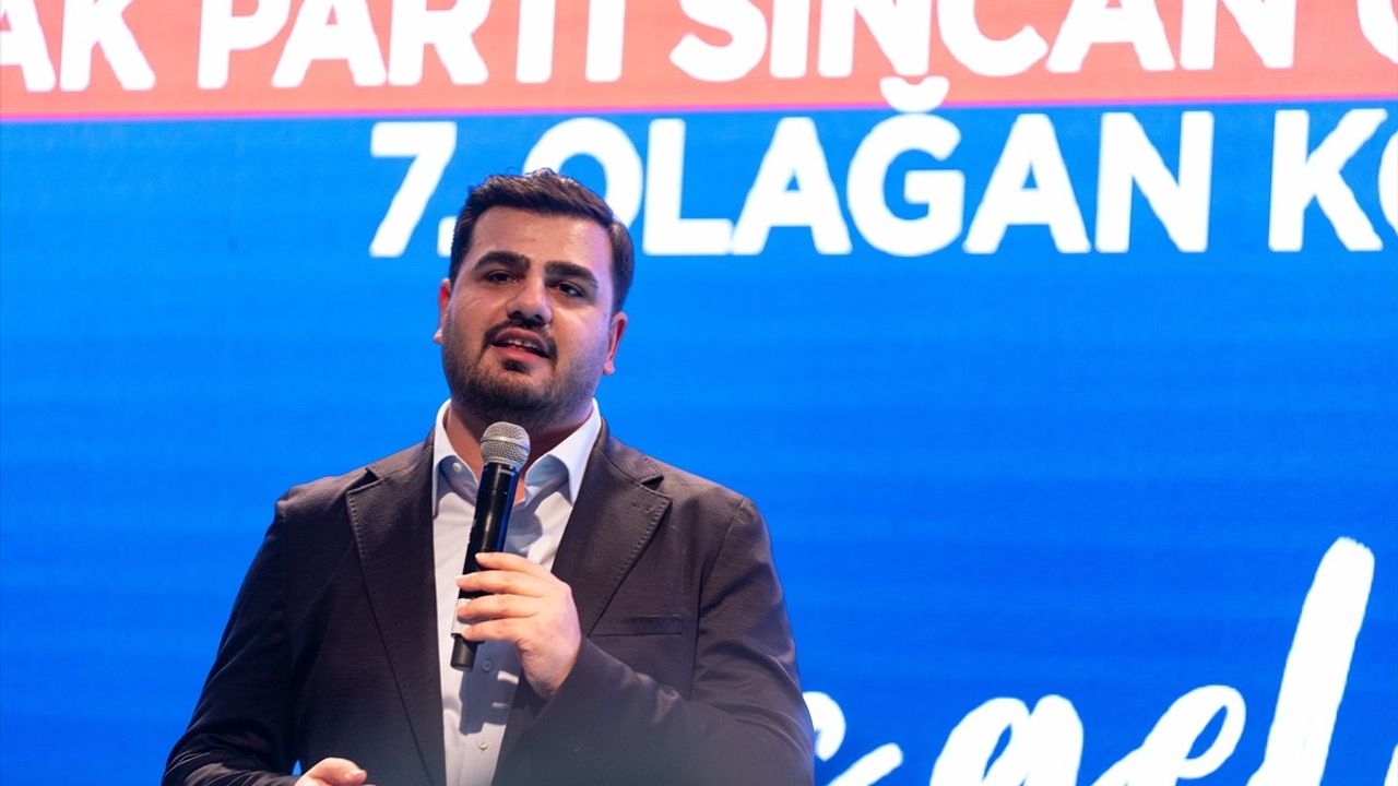 AK Parti'li İnan'dan Mor ve Ötesi Konserine Eleştiri