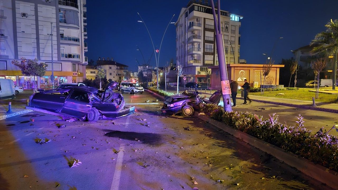 Antalya'da Korkunç Kaza: Genç Kız Hayatını Kaybetti