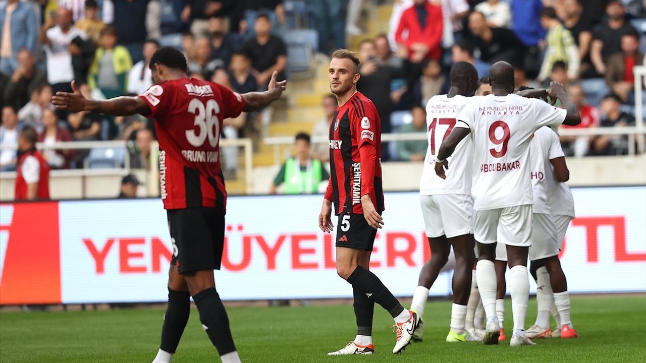 Atakaş Hatayspor, Gaziantep FK karşısında önde