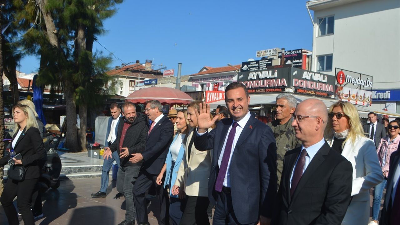 Ayvalık Uluslararası Zeytin Hasat Festivali Başladı