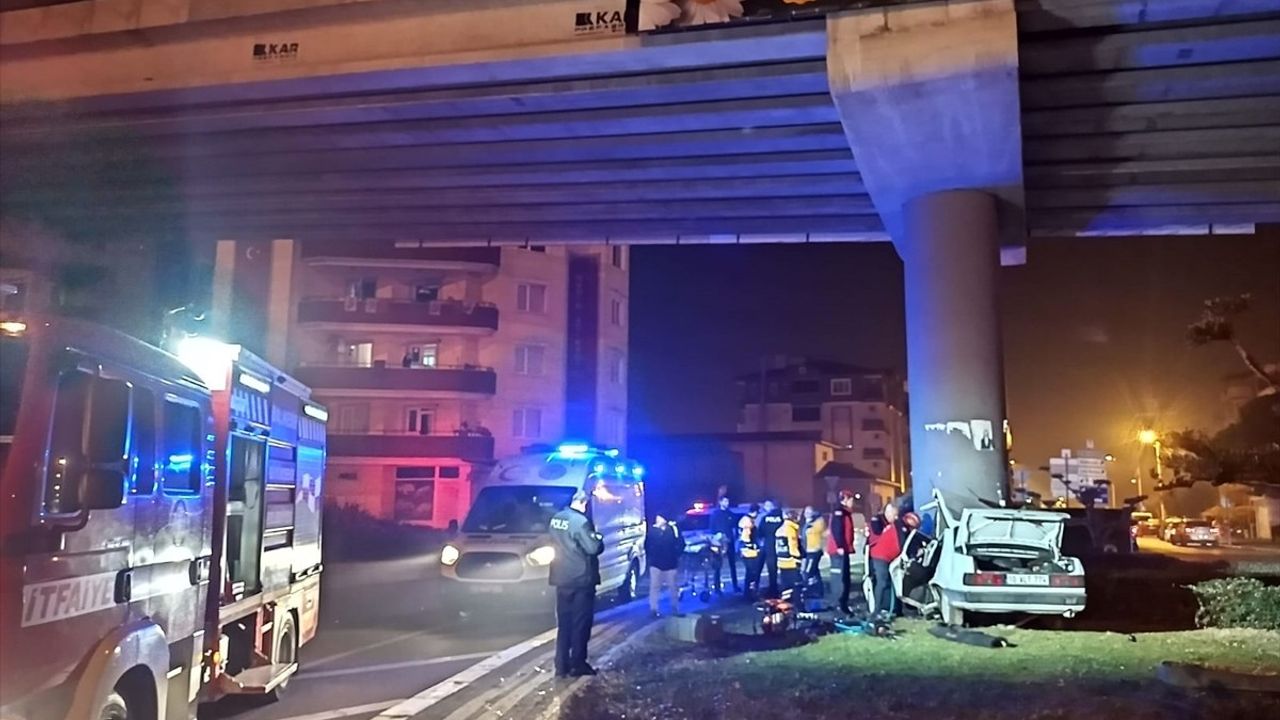 Balıkesir'de Trafik Kazası: Sürücü Hayatını Kaybetti