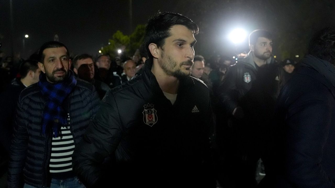 Beşiktaş Taraftarlarından Maç Sonrası Tepki