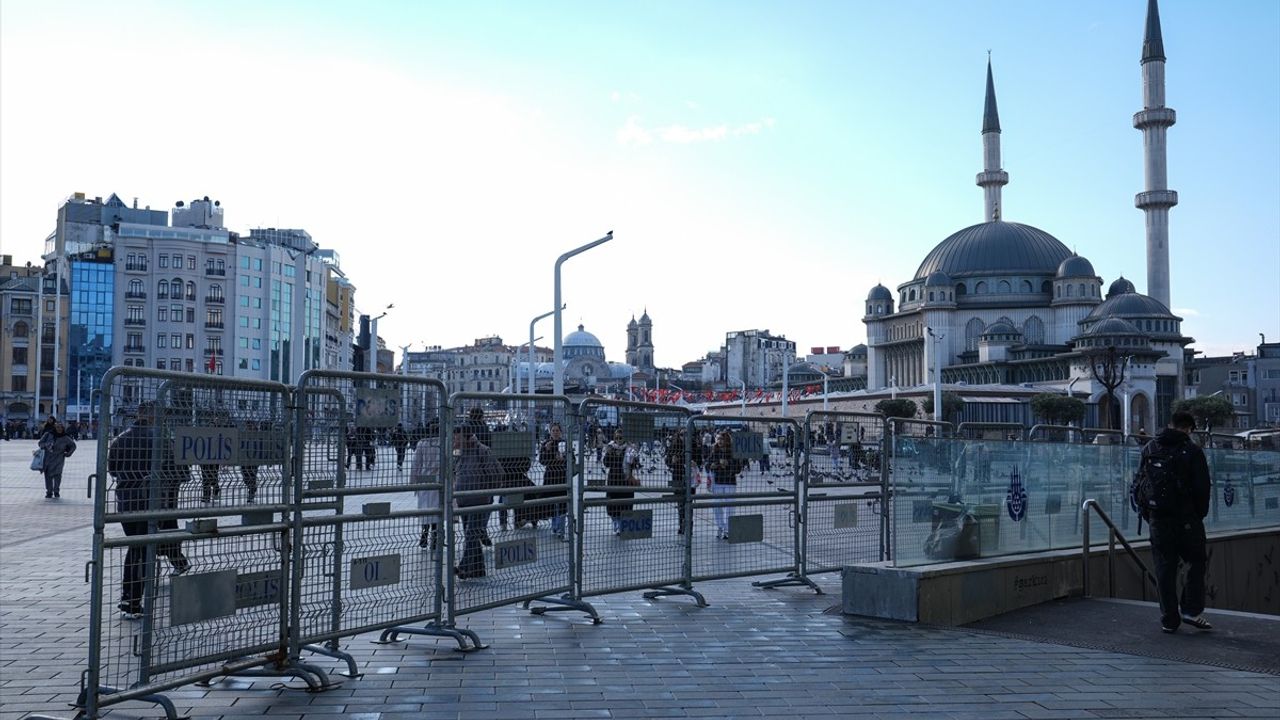 Beyoğlu'nda Kadına Yönelik Şiddete Karşı Mücadele Etkinlikleri Yasaklandı