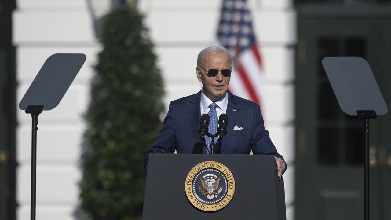 Biden Şükran Günü İçin İki Hindiyi Affetti