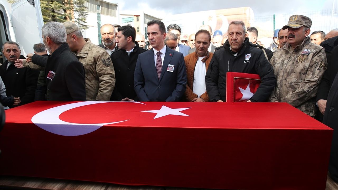 Bitlis'te Kalp Krizi Nedeniyle İki Güvenlik Korucusu Hayatını Kaybetti