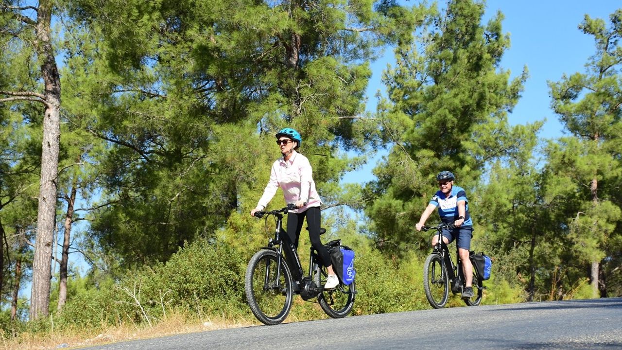 Bodrum'da Kruvaziyer Turistleri İçin Bisiklet Turları