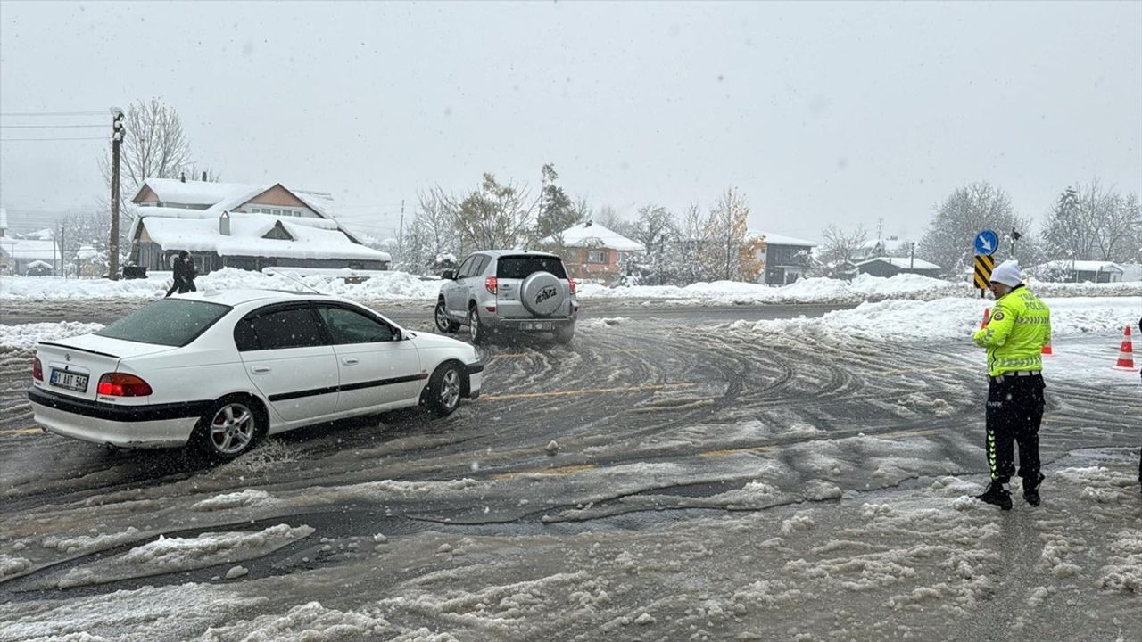 Bolu Dağı'nda D-100 Kara Yolu Ulaşıma Kapandı