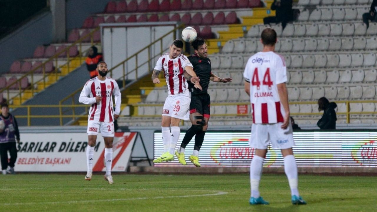 Boluspor, Ümraniyespor'u 3-0 Yenerek Rahat Bir Galibiyet Aldı