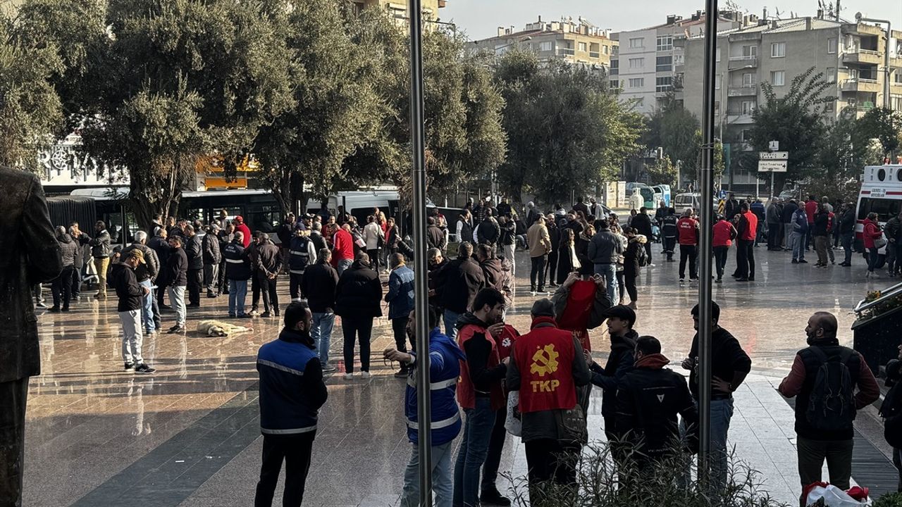 Buca Belediyesi'nde İşçiler Grevde