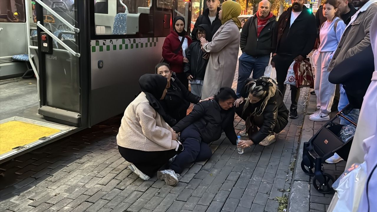 Bursa'da Halk Otobüsünde Bıçaklı Saldırı