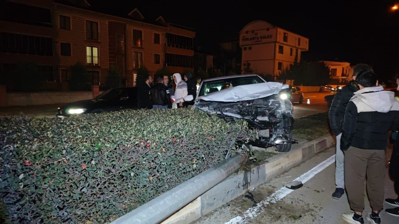 Bursa'da Trafik Kazası: 4 Yaralı