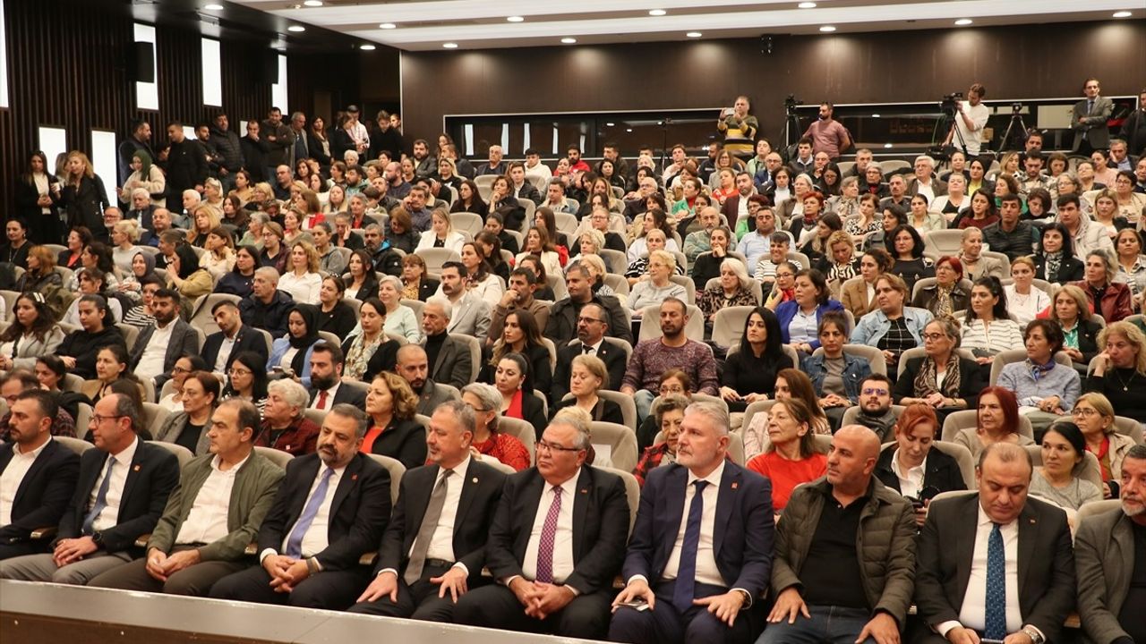 CHP'nin 'Adalet Buluşmaları' İzmir'de Başladı