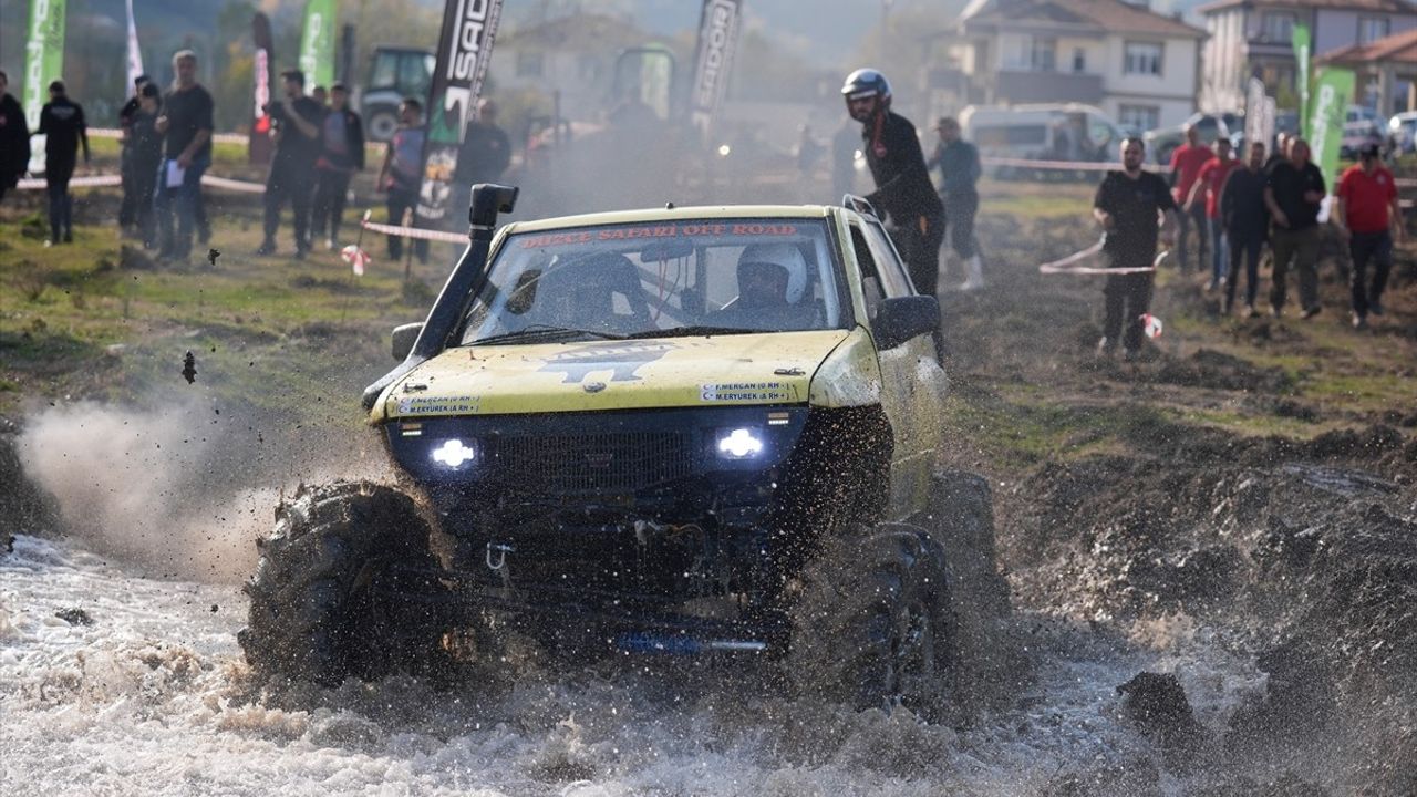 Düzce'de Off-Road Tutkunları Bir Araya Geldi