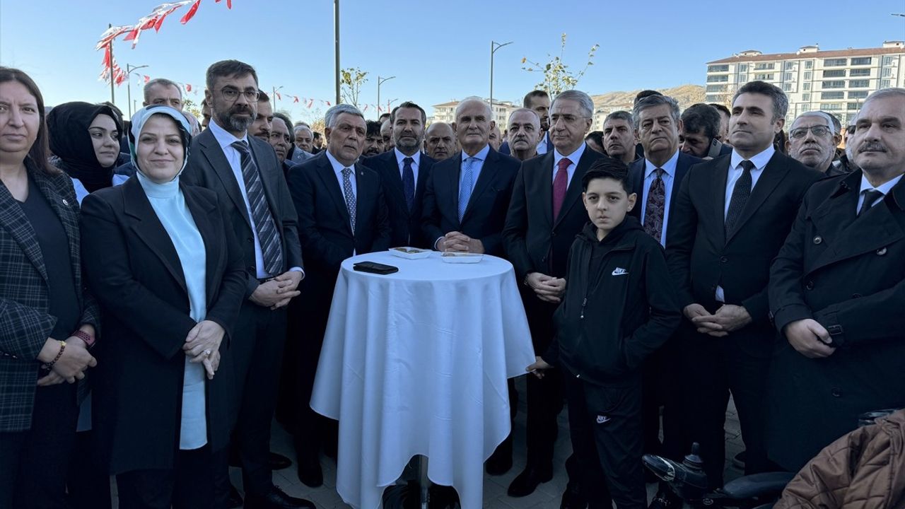 Elazığ'da Spor Köyü ve Halk Ekmek Fabrikası Açıldı